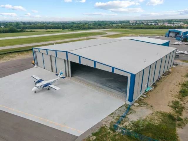 37,000 sqft private aviation terminal for rent in Oshawa img3
