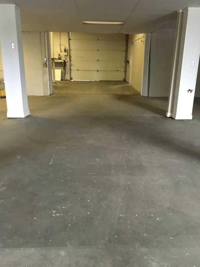 10K sqft private warehouse and office space for rent in Burnaby img2